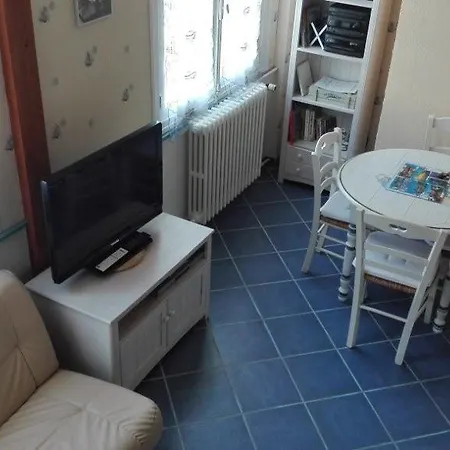 Studio A St Pierre En Port Saint-Pierre-en-Port Exterior foto